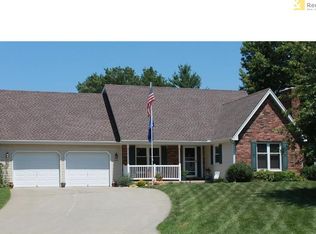 1907 Honeysuckle St, Kearney, MO 64060