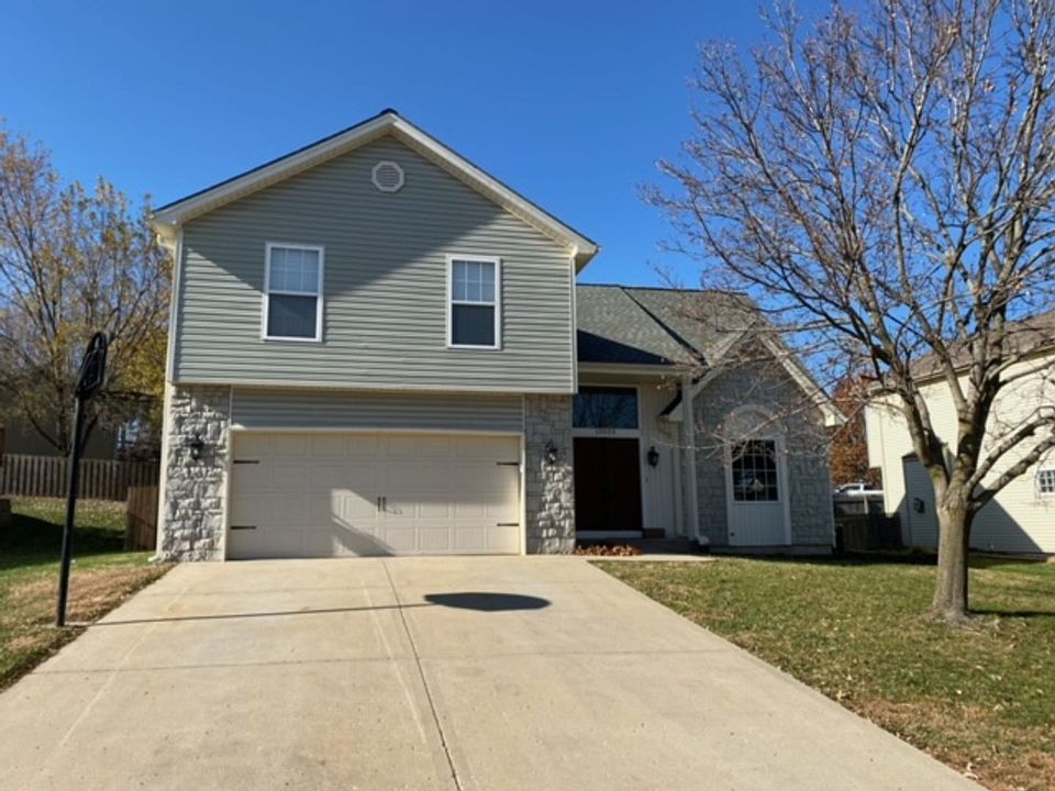 1st image of 10034 N Highland Pl #840908