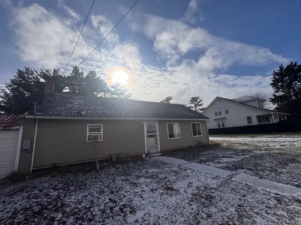 315 W Washington St, Blandinsville, IL 61420