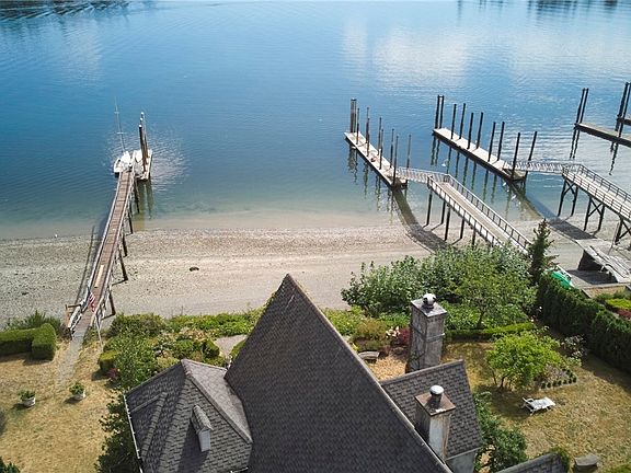 Deep Water Dock With Float; Room For Your Toys??
