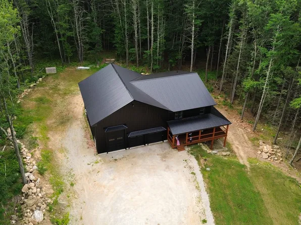 50 Hillside Dr, Sturbridge, MA 01566