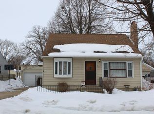 817 14th Ave NE, Rochester, MN 55906