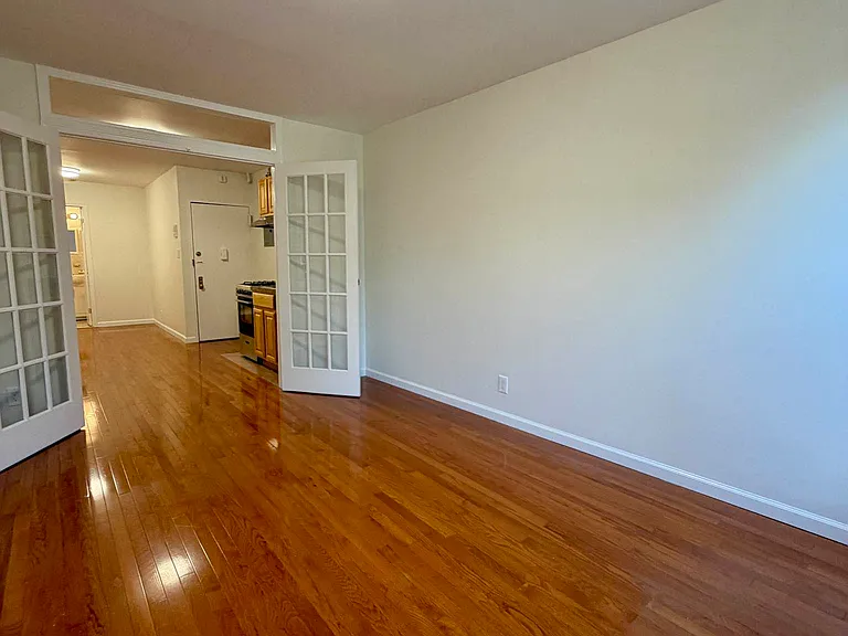 328 E 11th St #12 — Photo 7