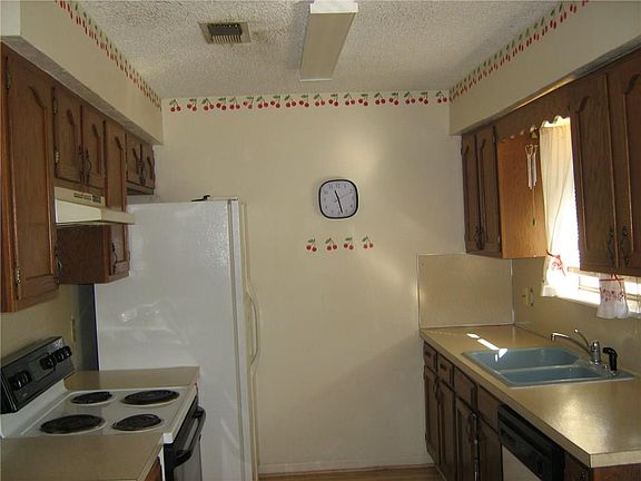 2nd image of 3641 Scranton Ln