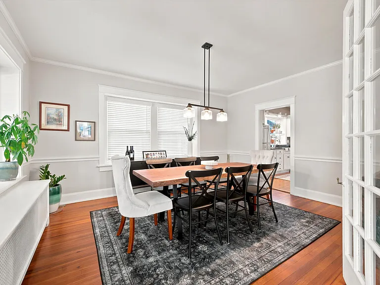 124 Price St — Photo 11