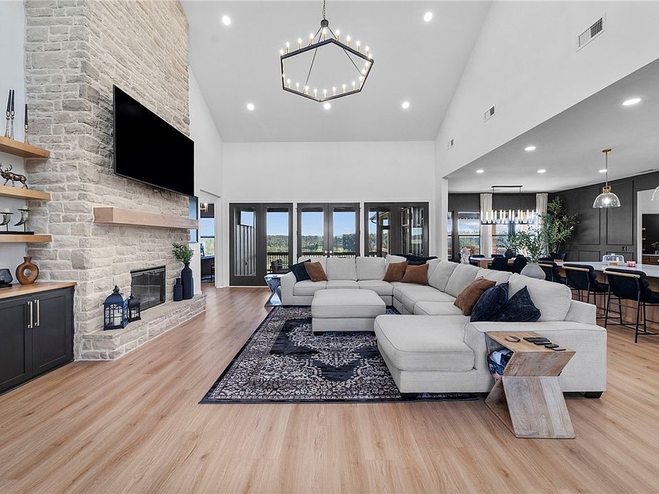 1st image of 23775 Carlton Dr