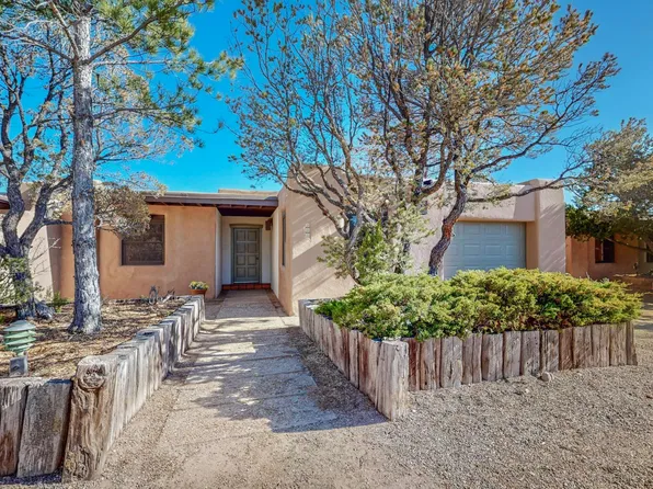335 Calle Loma Norte, Santa Fe, NM 87501