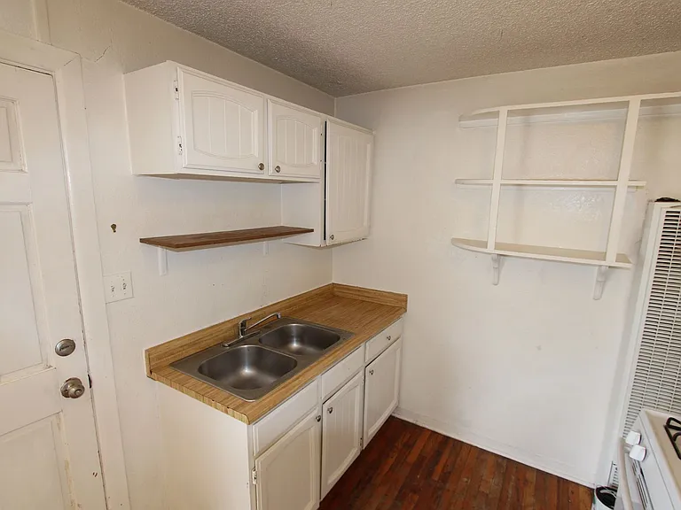 811 N Humphreys St — Photo 13