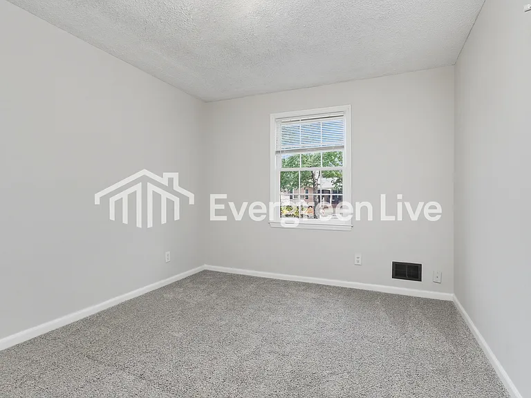 2129 Mary Hill Dr — Photo 7