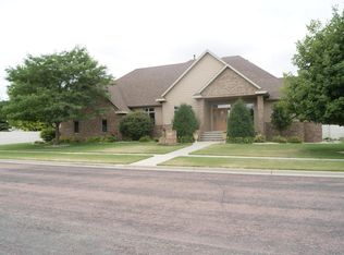 1311 16th St NE, Watertown, SD 57201