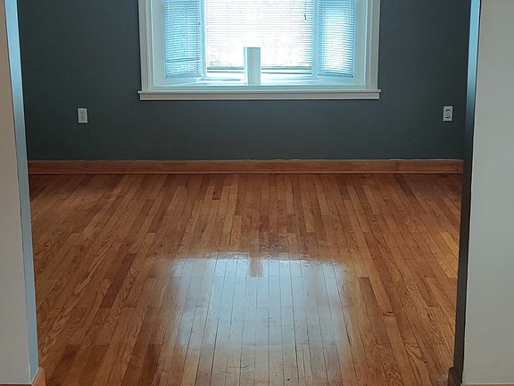 from dining room looking directly toward the front/family room.