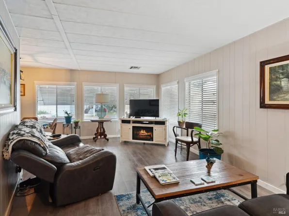 460 E Gobbi Street #5, Ukiah, CA 95482