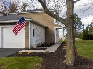 320 Lenora Ln, Webster, NY 14580