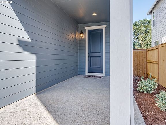 4th image of 11313 NE 135th Pl
