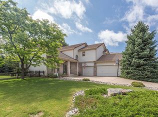 36 Pin Oak Dr, Littleton, CO 80127