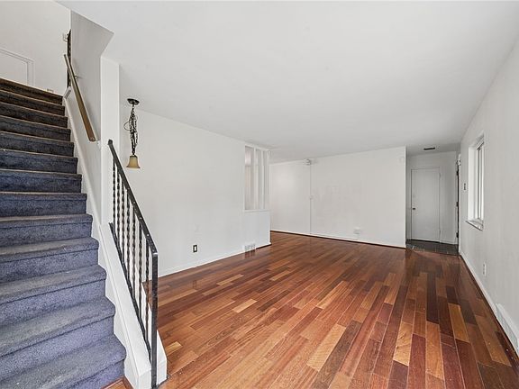 5th image of 1169 McCabe St