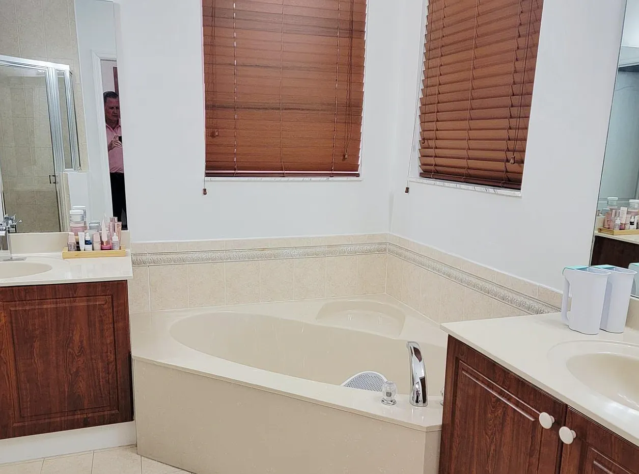 4 bed, 3.0 bath, $4,050 — Photo 4