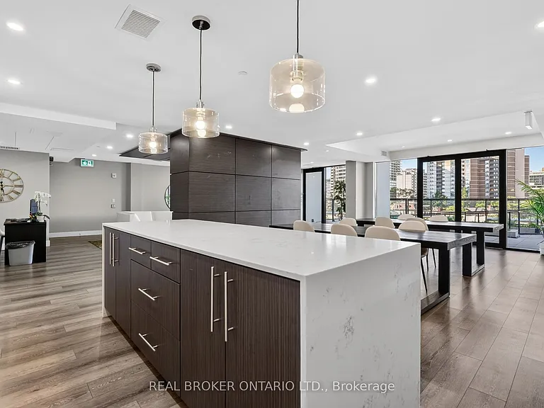 15 Queen St S #1206 — Photo 36