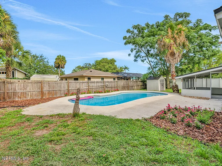 42 Dolphin Blvd — Photo 33