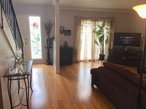 2nd image of 615 Monterey Ave