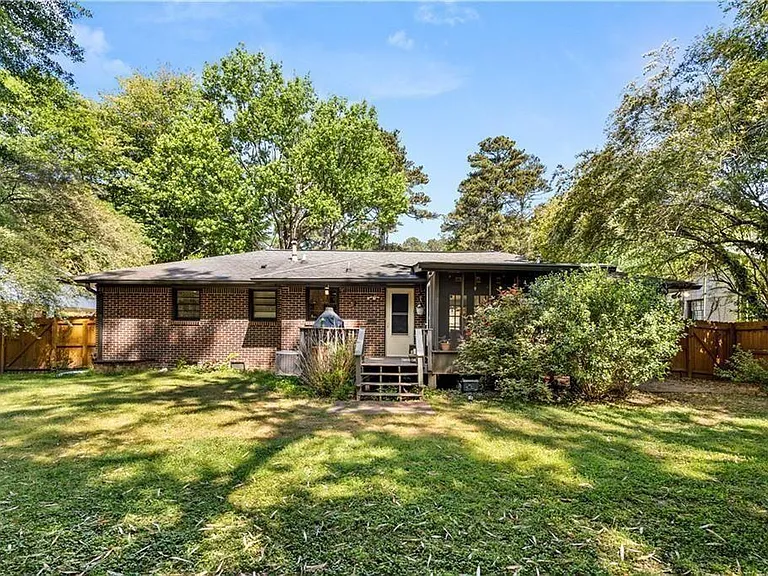2859 Concord Dr — Photo 28