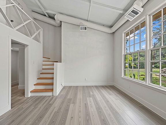 5th image of 3302 Cherrywood Rd