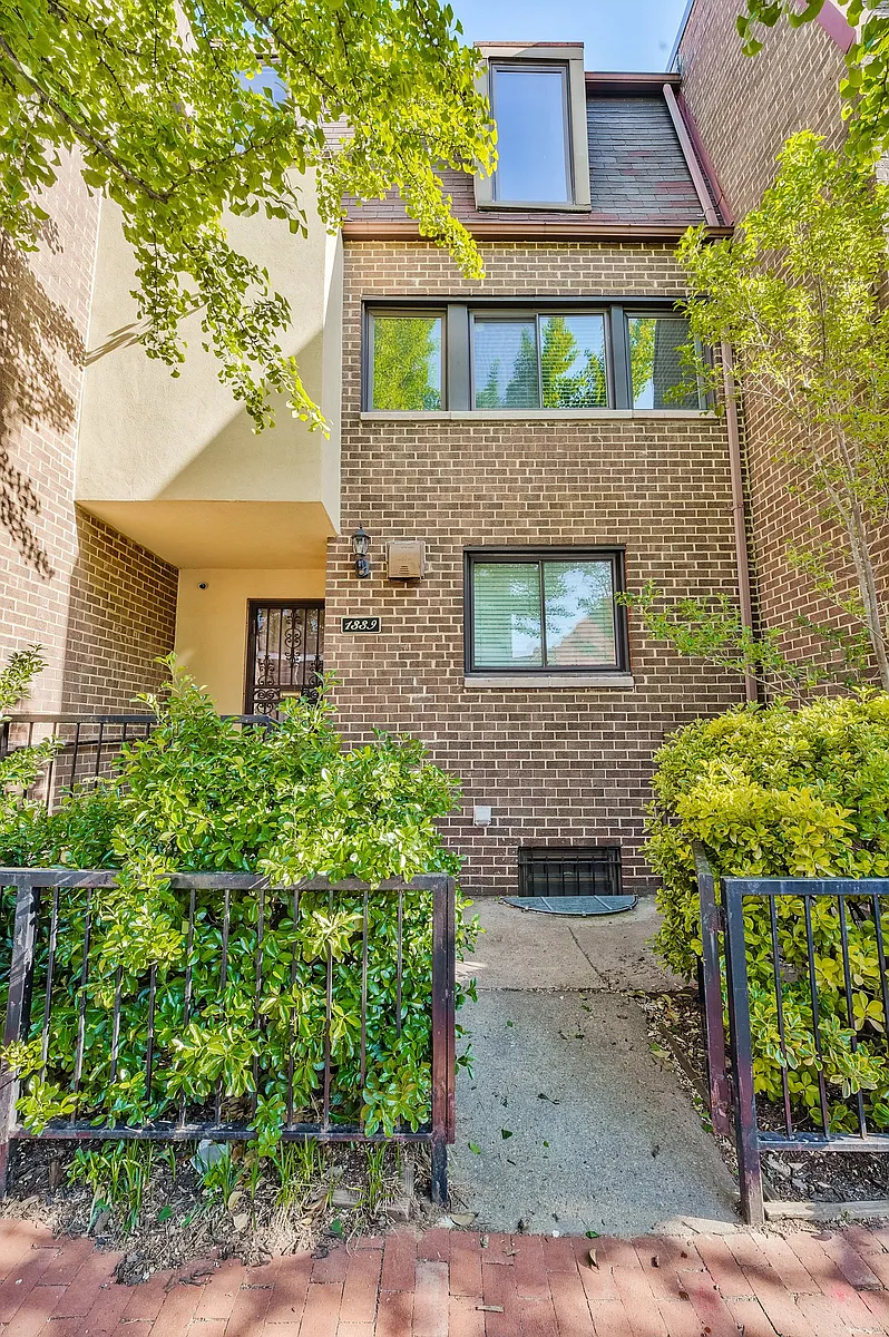 Building Photo - 1339 Riggs St NW #1