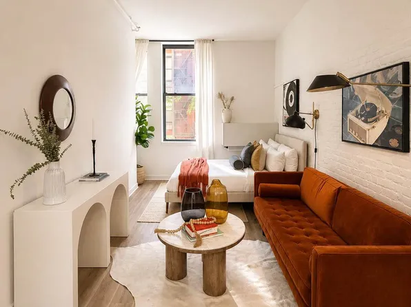 47 West 13th Street image 1 of 15