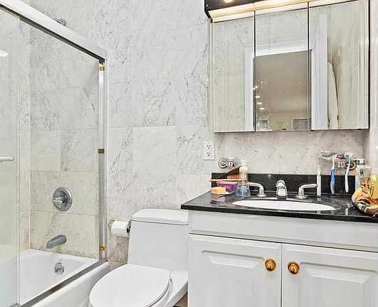 4th image of 52 W 69th St APT A