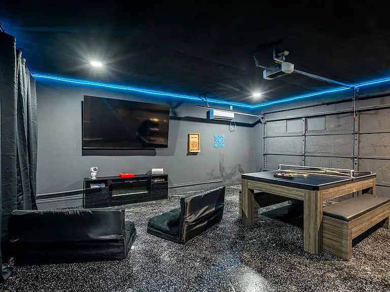 Building's Lounge