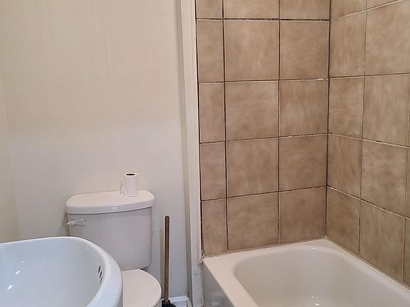2nd image of 2254 N 16th St #1