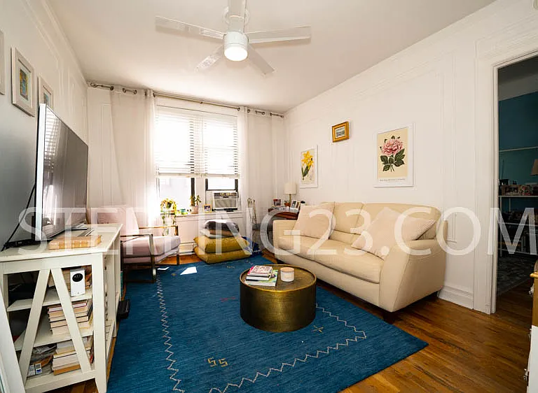 2714 23rd Ave #2R — Photo 2
