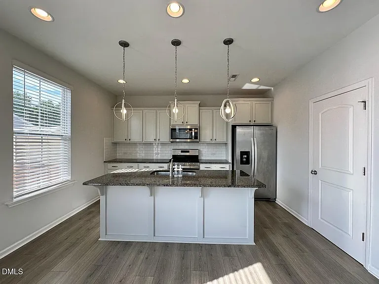 653 Grand Central Sta — Photo 8