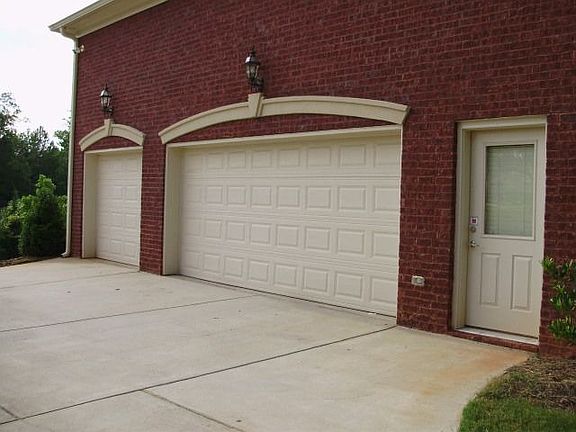 3-car garage with side entry