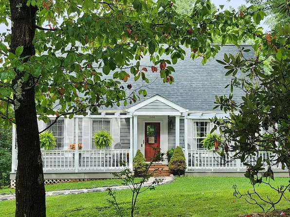 344 Olympus Dr, Fancy Gap, VA 24328