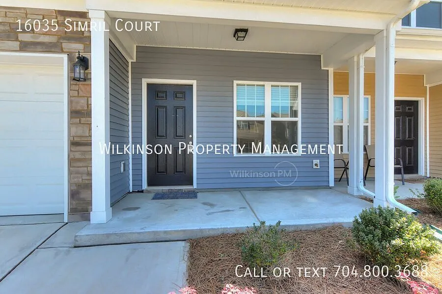 Great 3Br/3.5Bth Home with Finished Basement South Charlotte — Photo 2