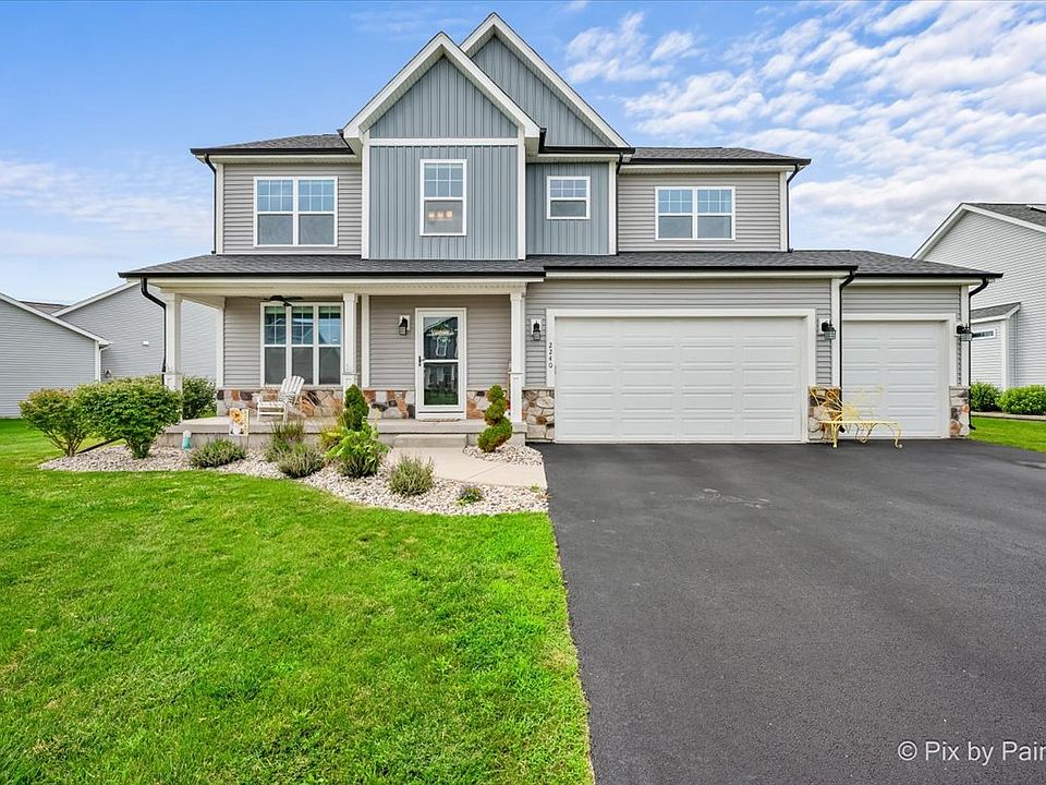 1st image of 2240 Coventry Cir S