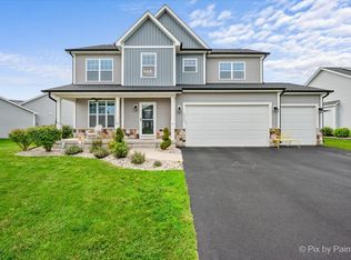 2240 Coventry Cir S, Sycamore, IL 60178