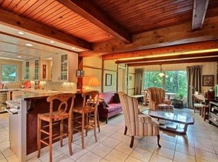 W349S4220 Waterville Rd, Dousman, WI 53118