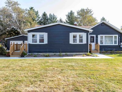 1300 Sandow Rd, Midland, MI, 48640