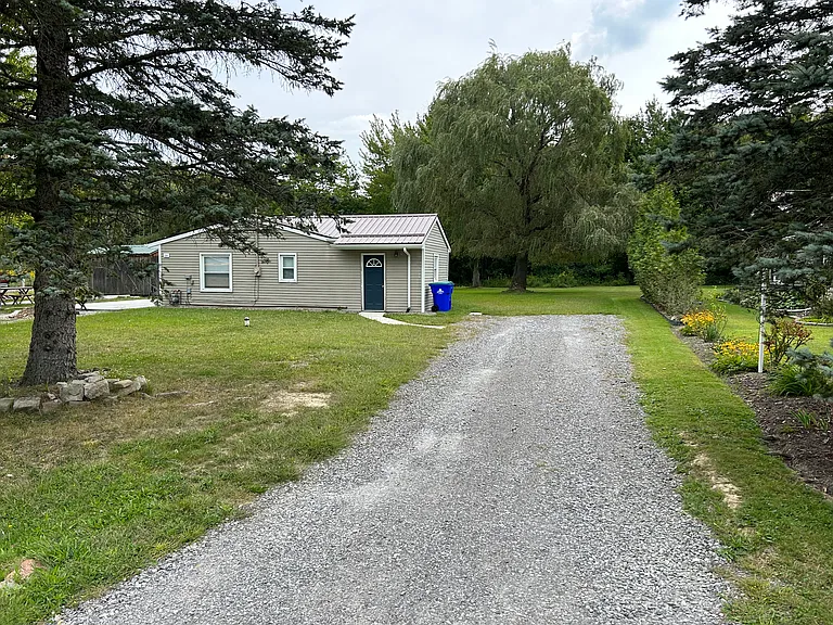 56 Railroad Ave — Photo 3