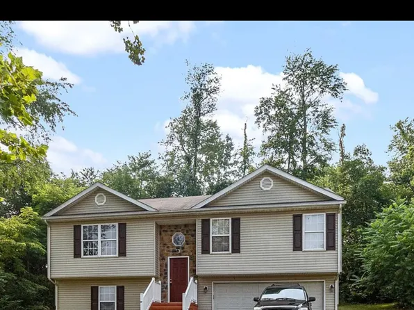 639 Cheshire Rd, Bunker Hill, WV 25413