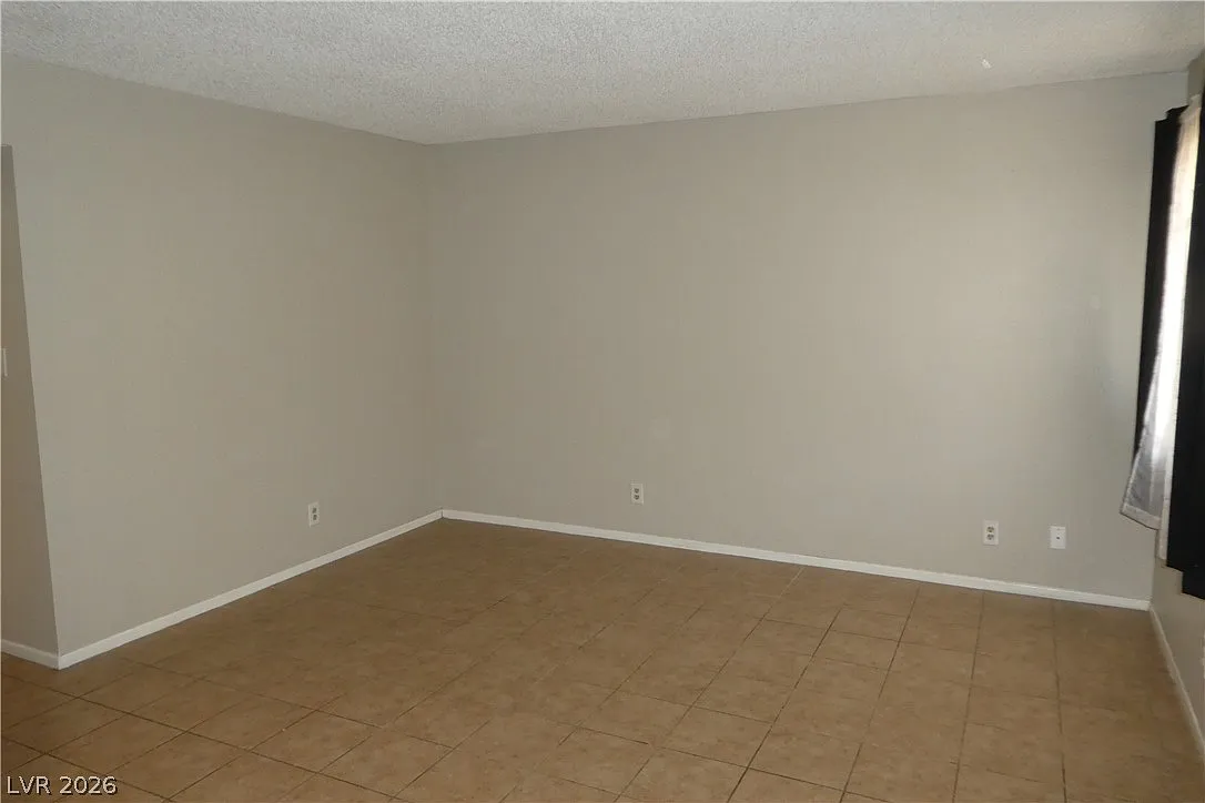 1 bed, 612 sqft, $990 — Photo 4