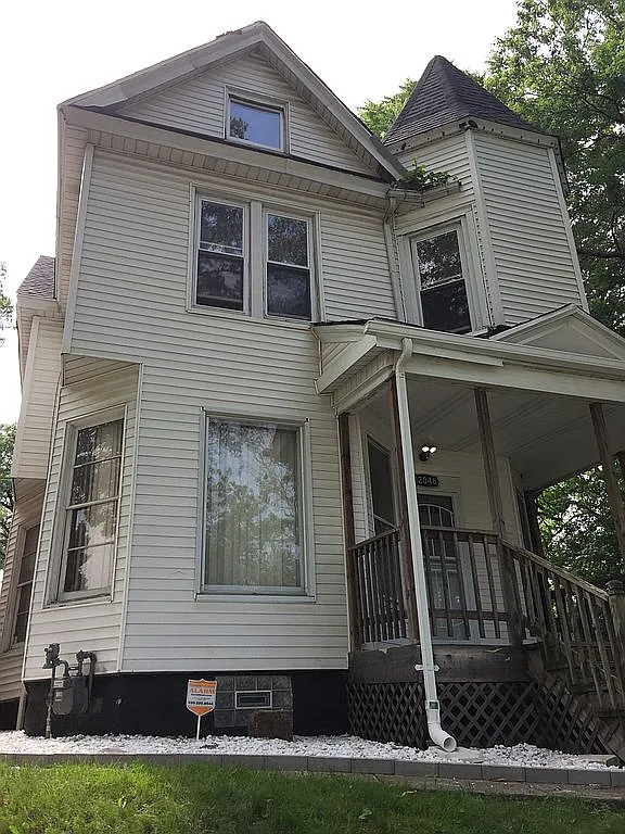 12046 S Harvard Ave photo 1