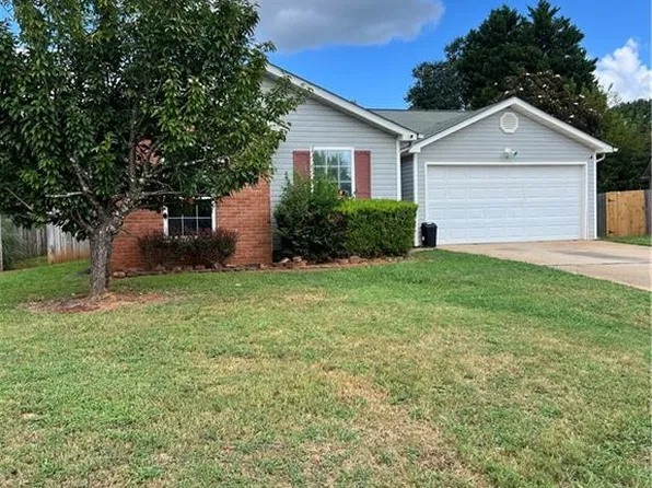421 Autumn Lake Ct, McDonough, GA 30253