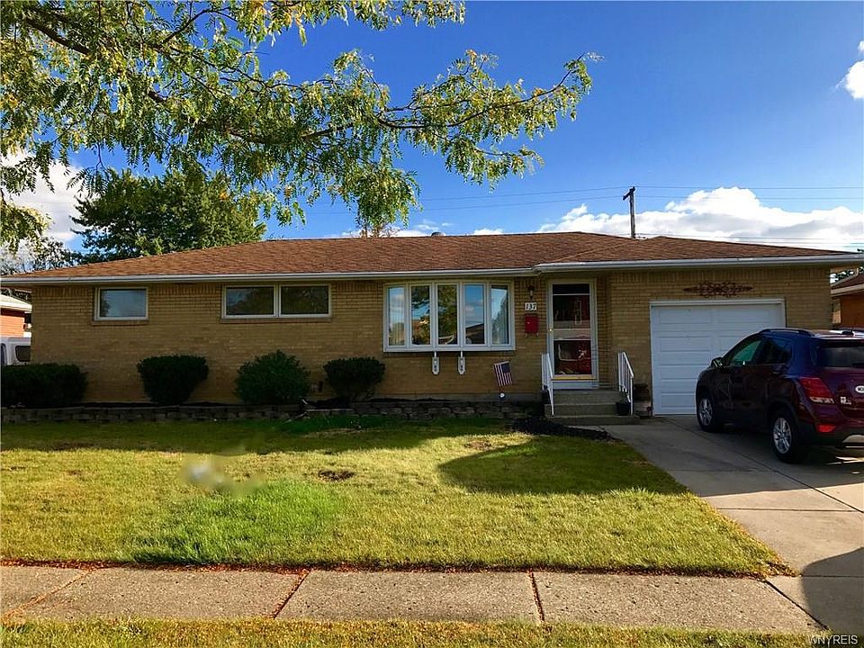 1st image of 137 Diane Dr