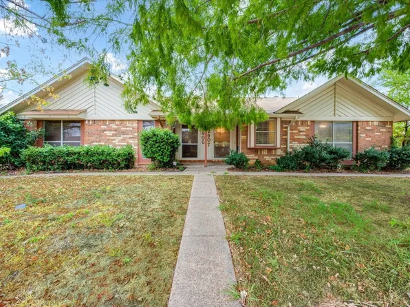 2907 Clover Ln, Euless, TX 76039