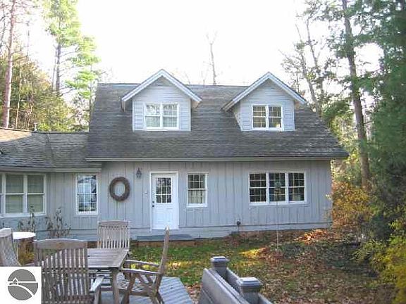 3rd image of 5619 N Leland Woods Dr