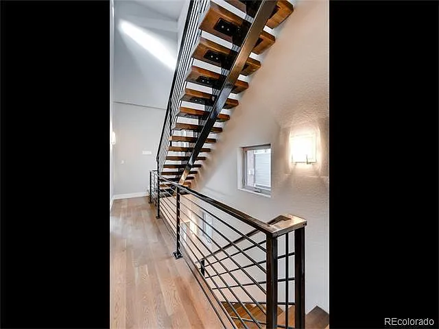 167 W 10th Ave — Photo 20
