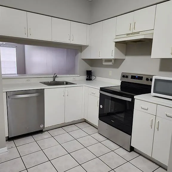51 Whitehead Cir #51 — Photo 5